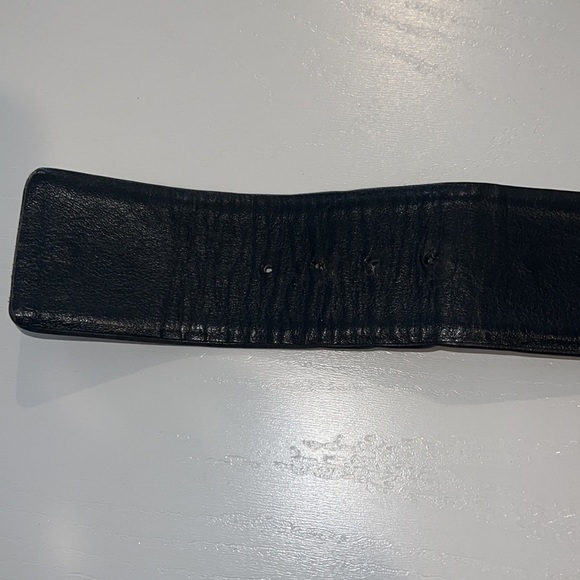 CHANEL Vintage Fall 1993 Wide CC Leather Charm Waist Belt Size 85|34​​ - Picture 8 of 9